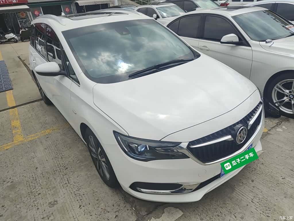 Buick GL6, 2021 4