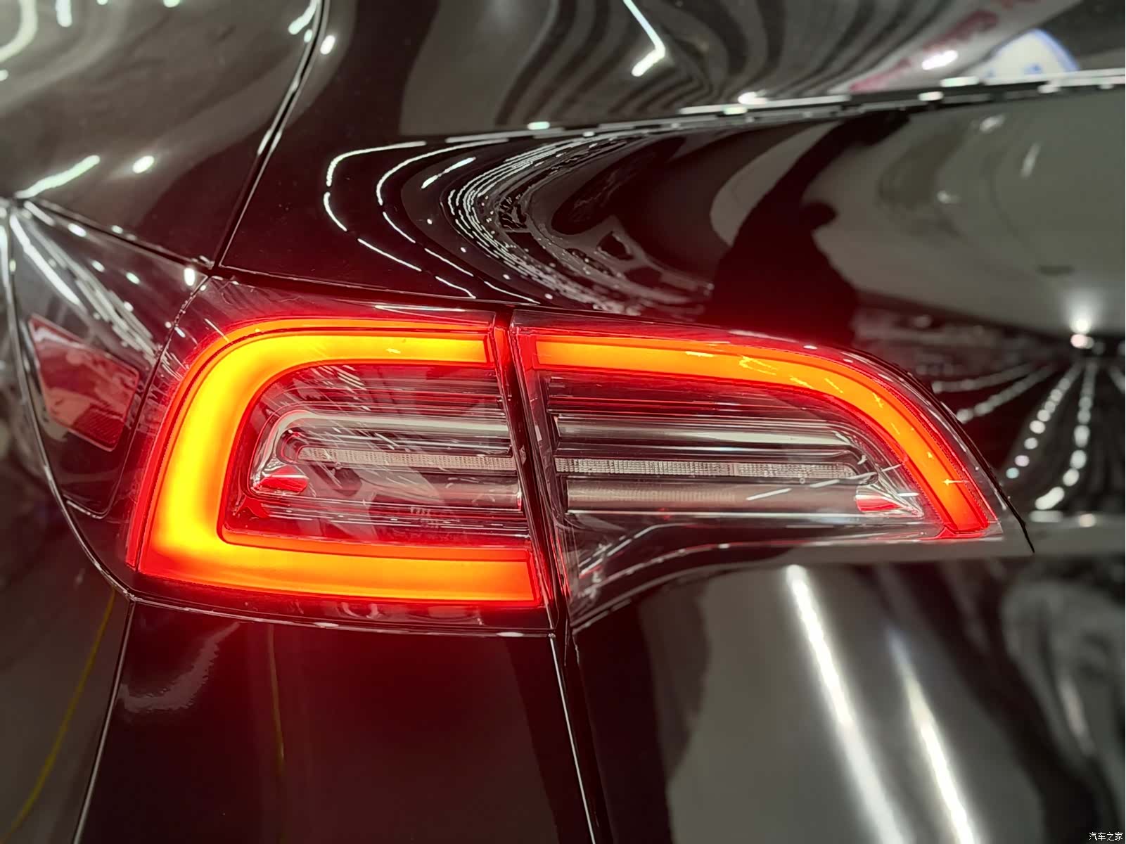 Tesla Model Y, 2023 15