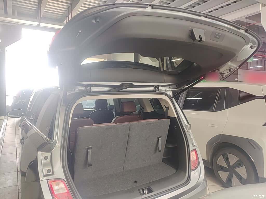 Buick GL6, 2019 19