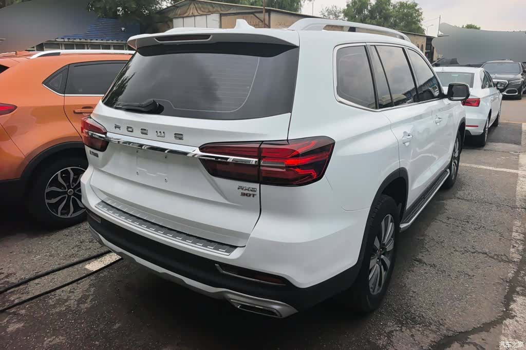 Roewe RX8, 2018 3