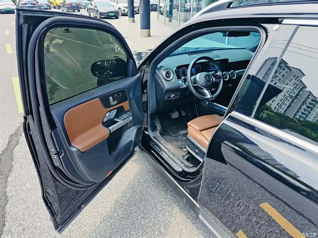 Mercedes-Benz GLB, 2024 13