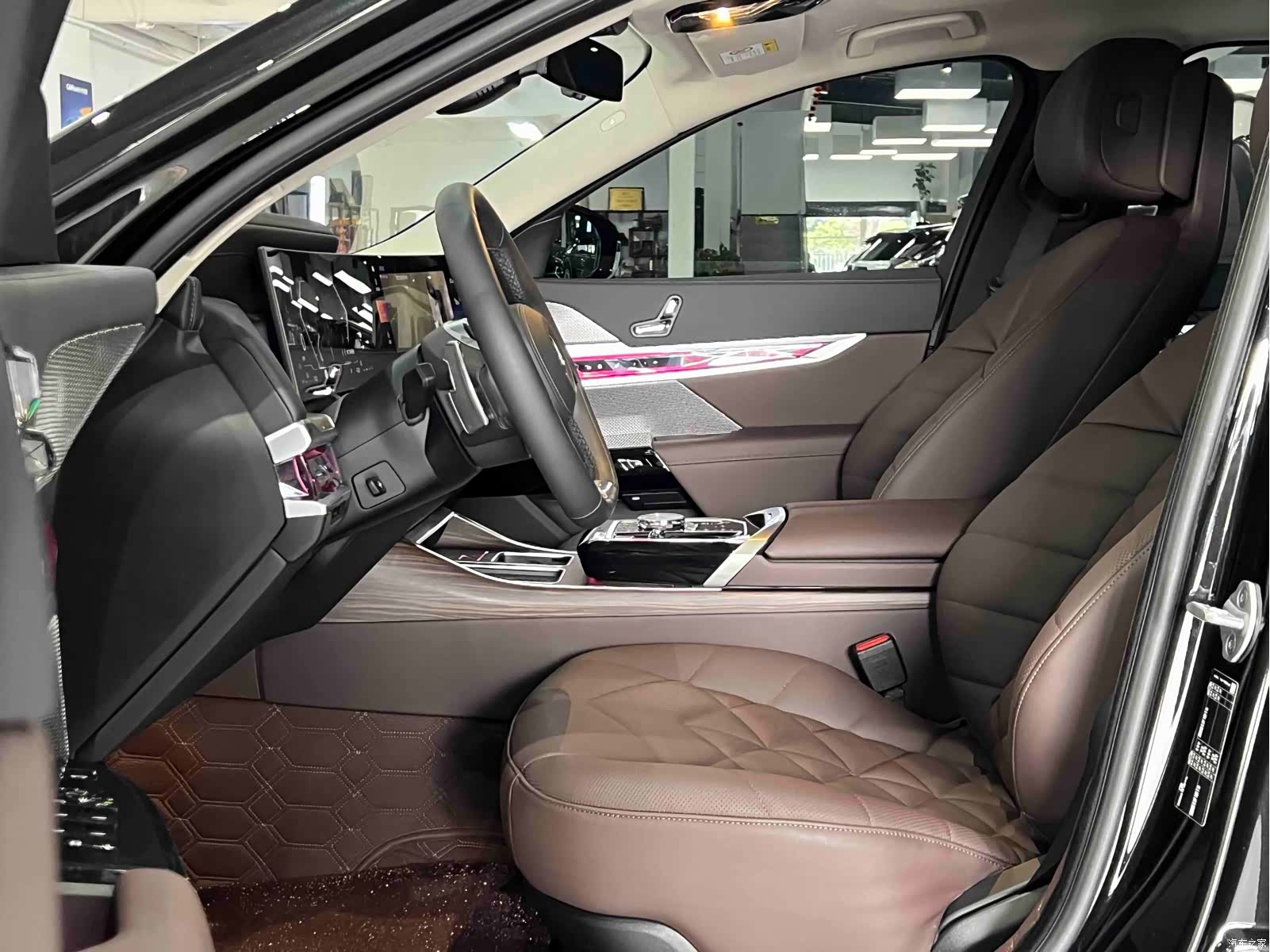 BMW 7 Series, 2025 16