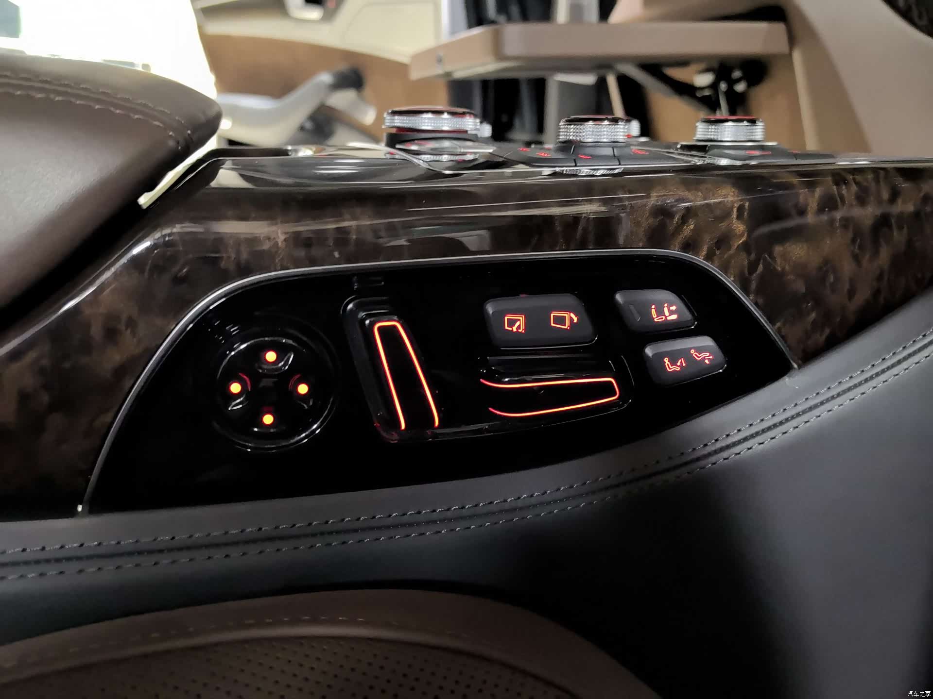 Audi A8L, 2015 28