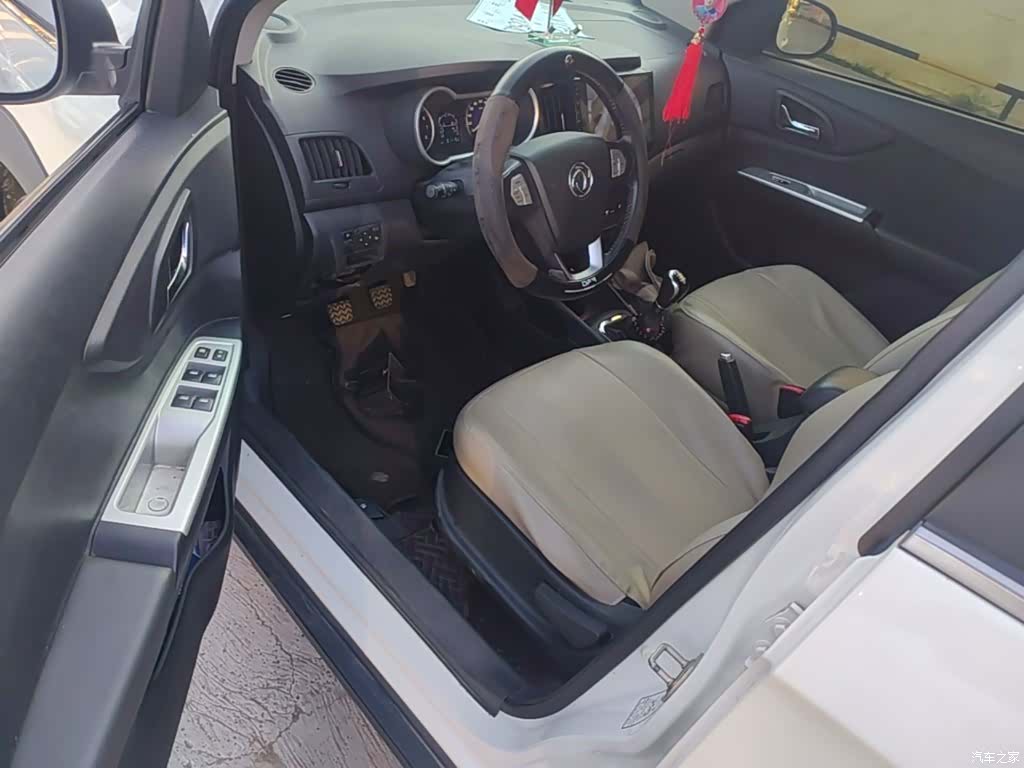 DongFeng AX3, 2016 16