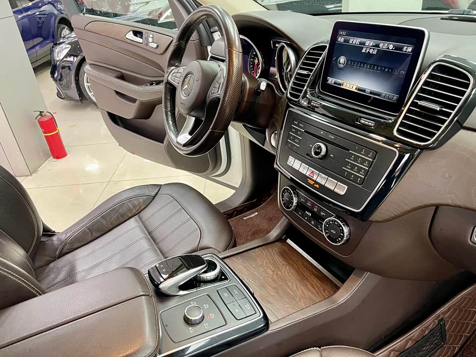 Mercedes-Benz GLE Mercedes-Benz GLE