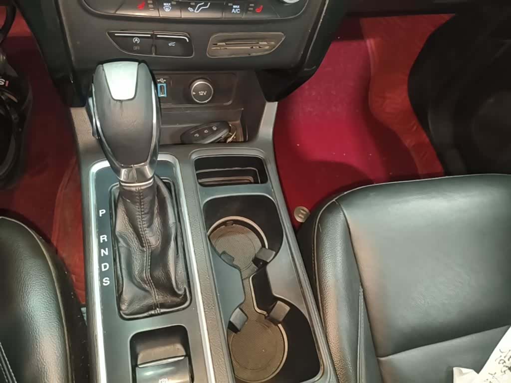 Ford Kuga, 2019 14