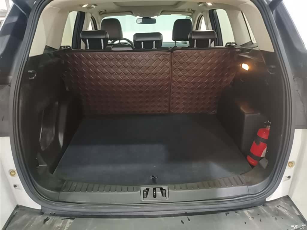 Ford Kuga, 2019 19