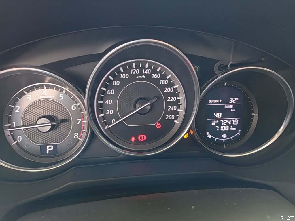 Mazda Atenza, 2016 12