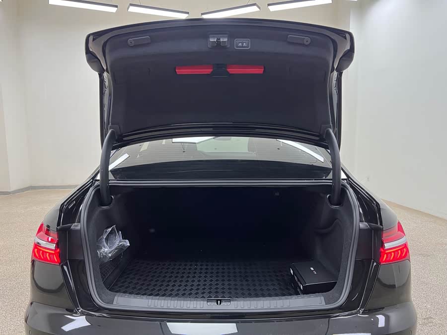 Audi A6L 2025, фото 24