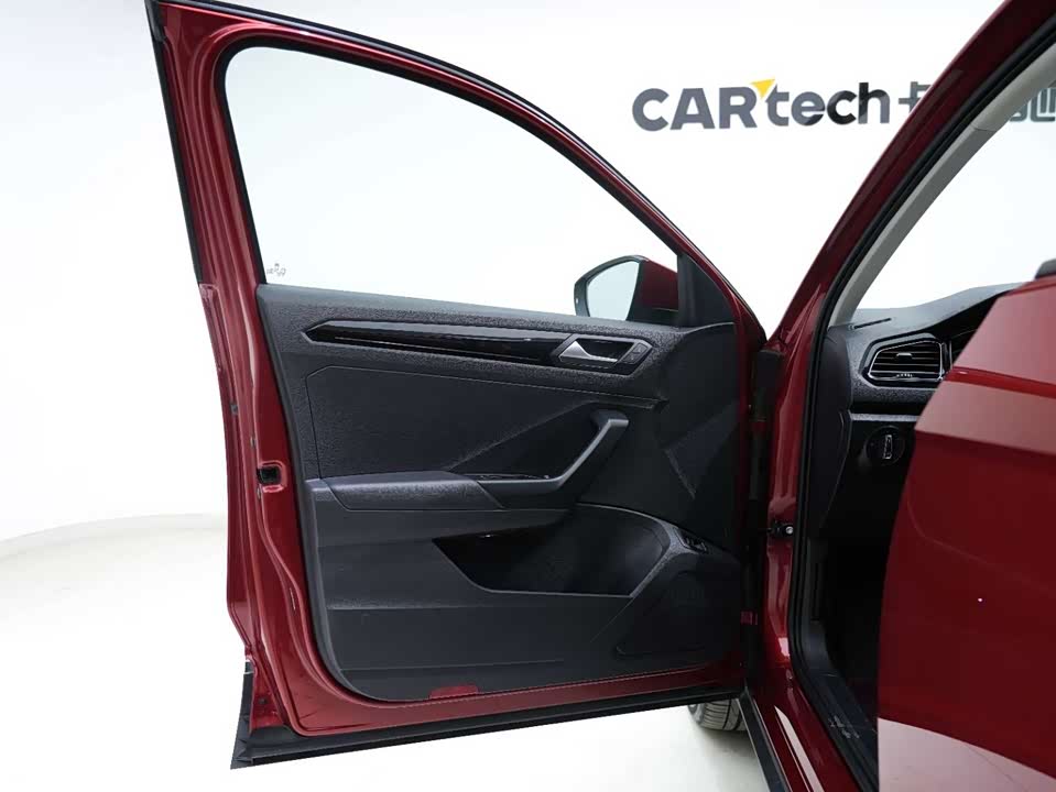 Volkswagen T-ROC exploring Songs