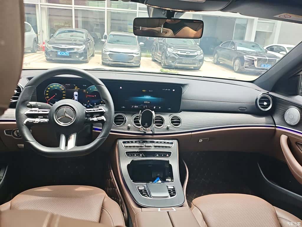 Mercedes-Benz E-Class, 2021 12