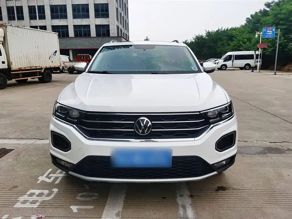 Volkswagen T-ROC exploring Songs