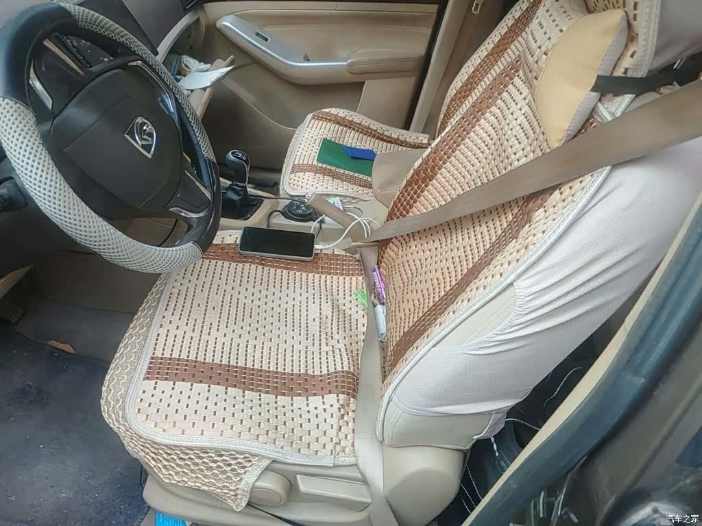 Wuling 730, 2015 8