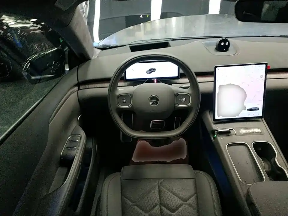 NIO ET7