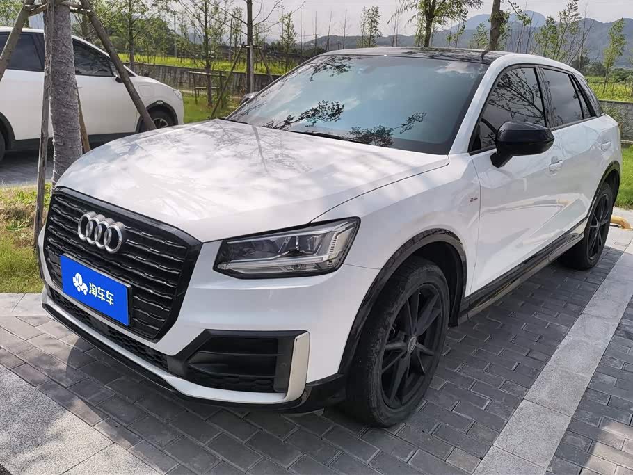 Audi Q2L
