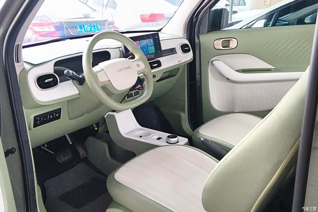 Geely Panda, 2025 9