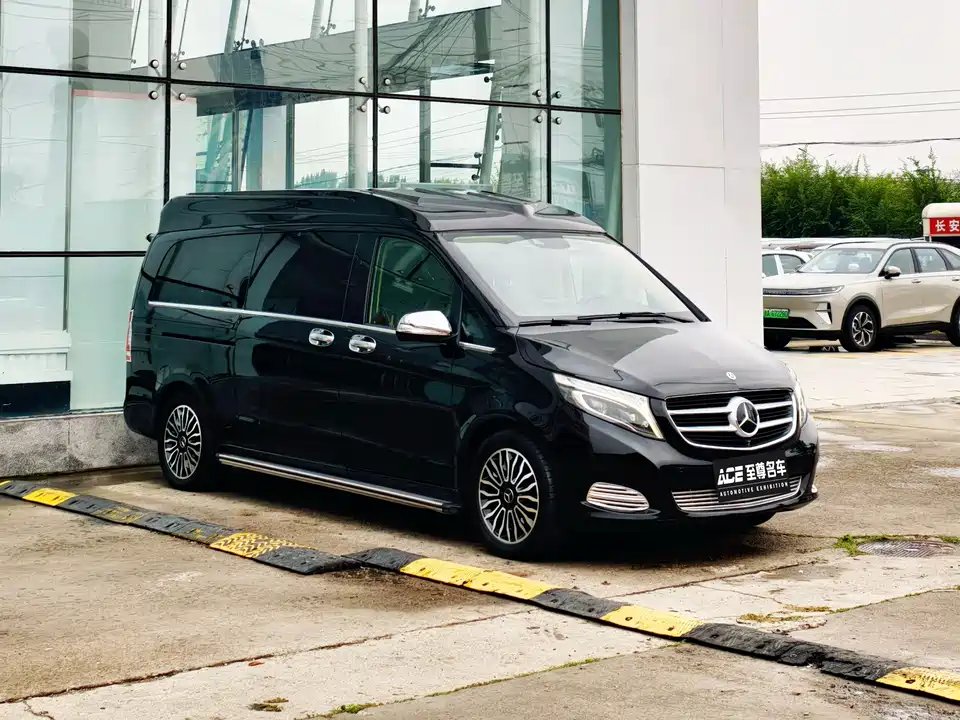 Mercedes-Benz V-class