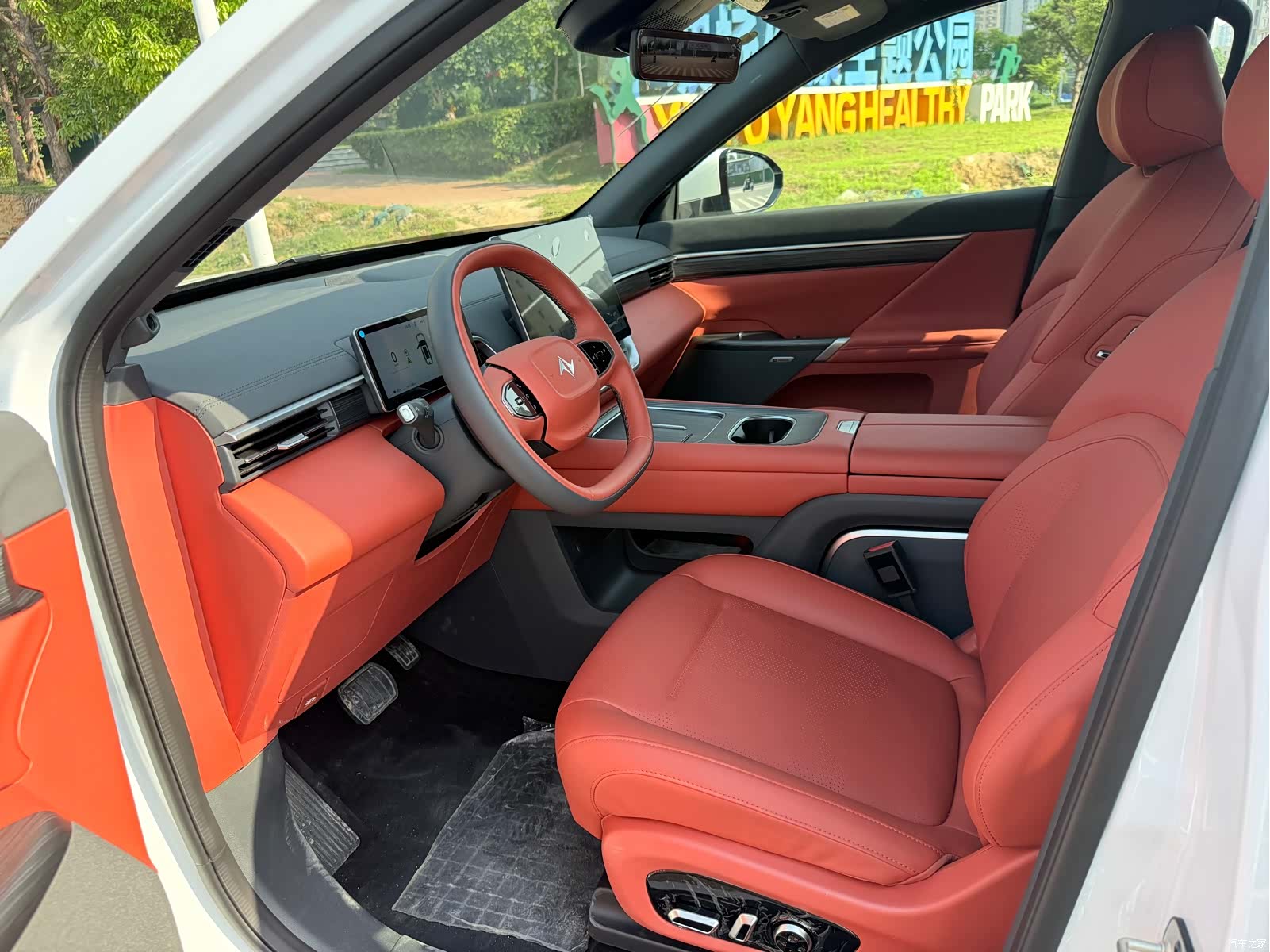 DongFeng eπ008, 2024 9