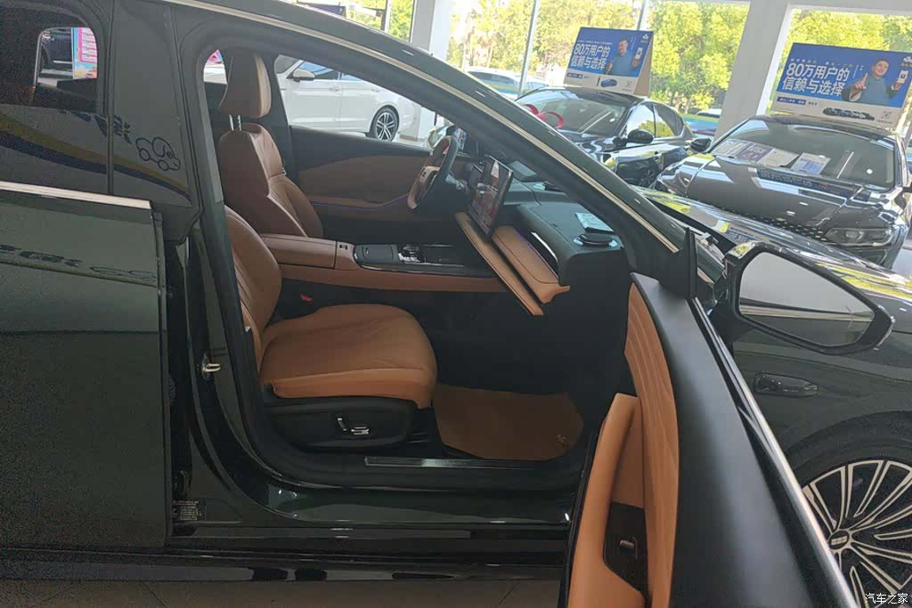 Geely 8, 2025 8