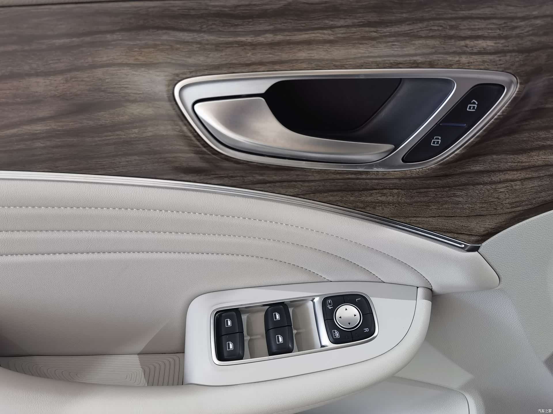Roewe iMAX8, 2023 все фото