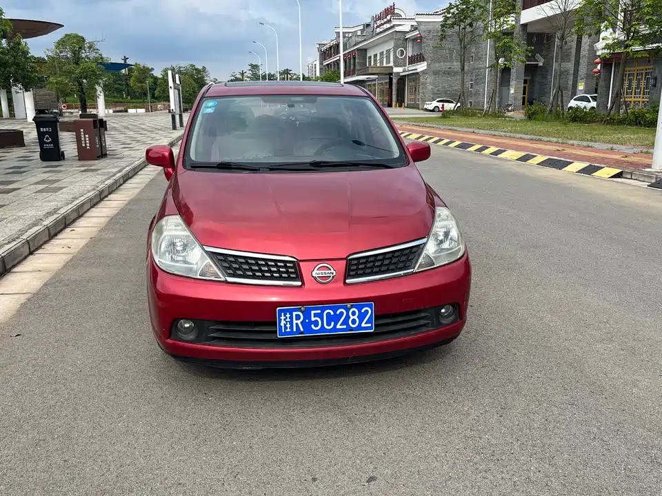 Nissan TIIDA