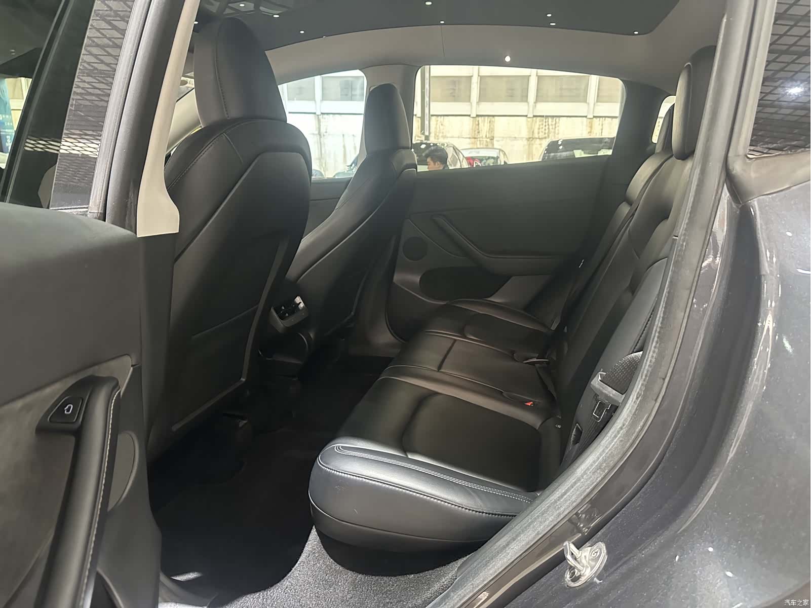 Tesla Model Y, 2023 8