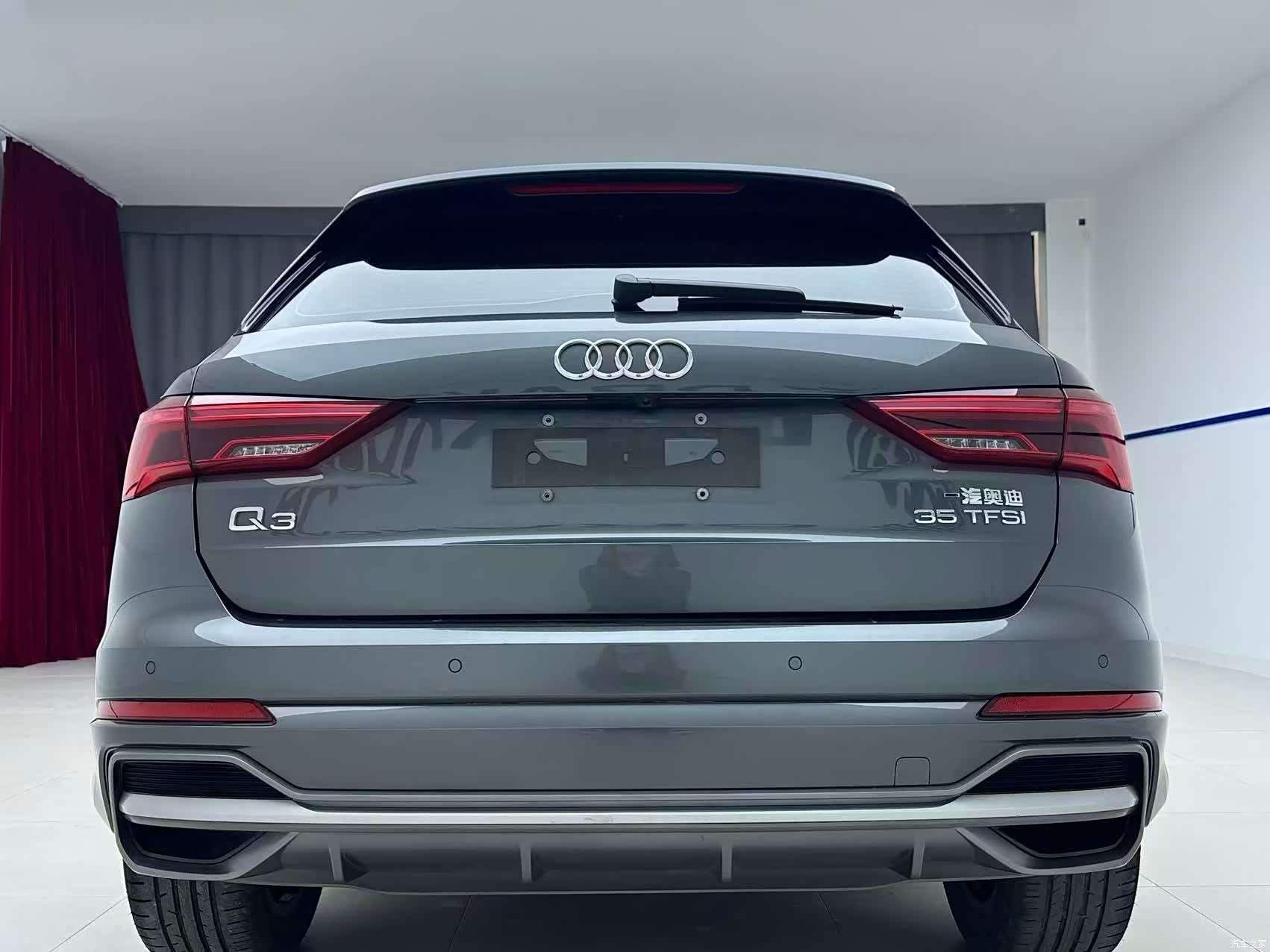 Audi Q3, 2022 все фото