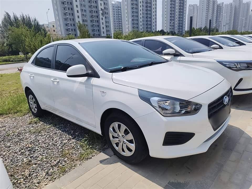 Hyundai Rena