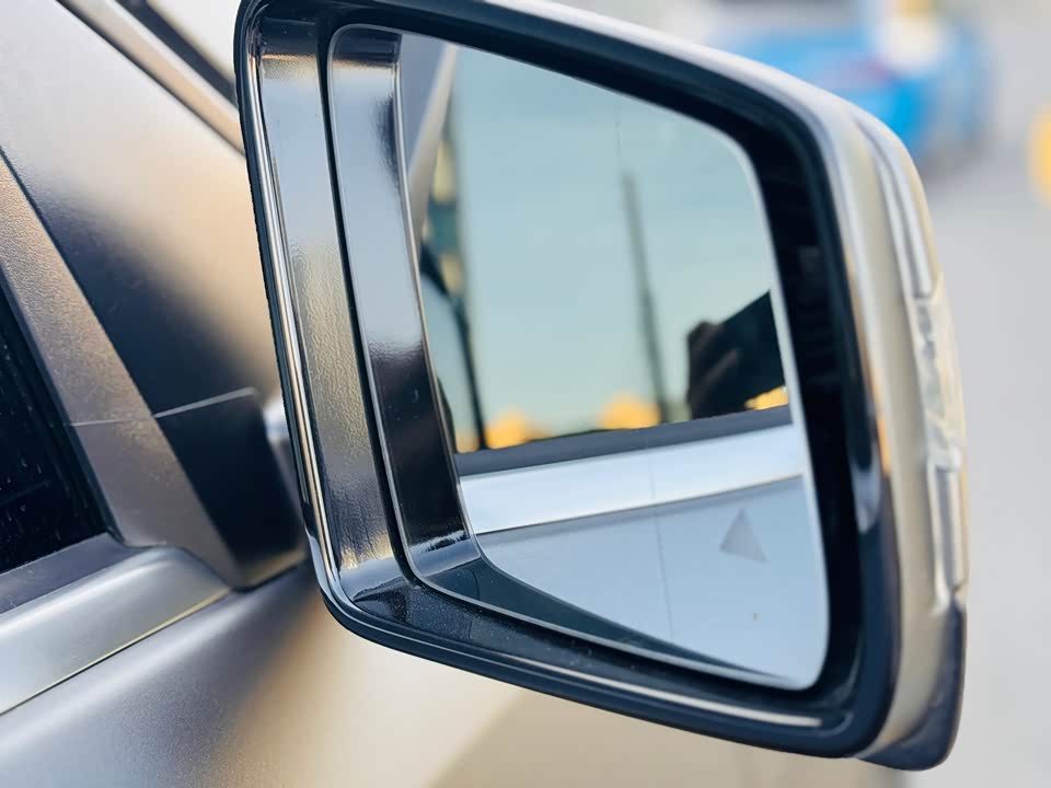 Mercedes-Benz M class