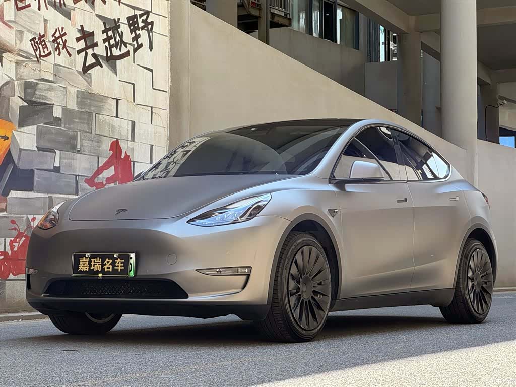 Tesla Model Y, 2022 1