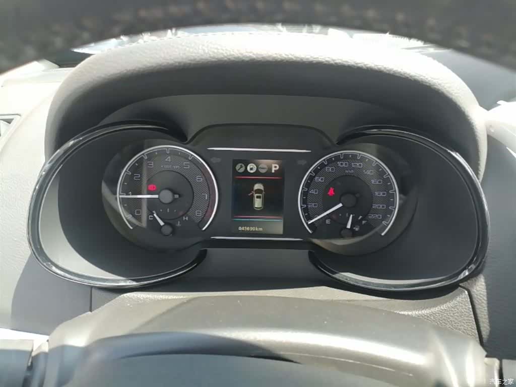 DongFeng AX7, 2016 12