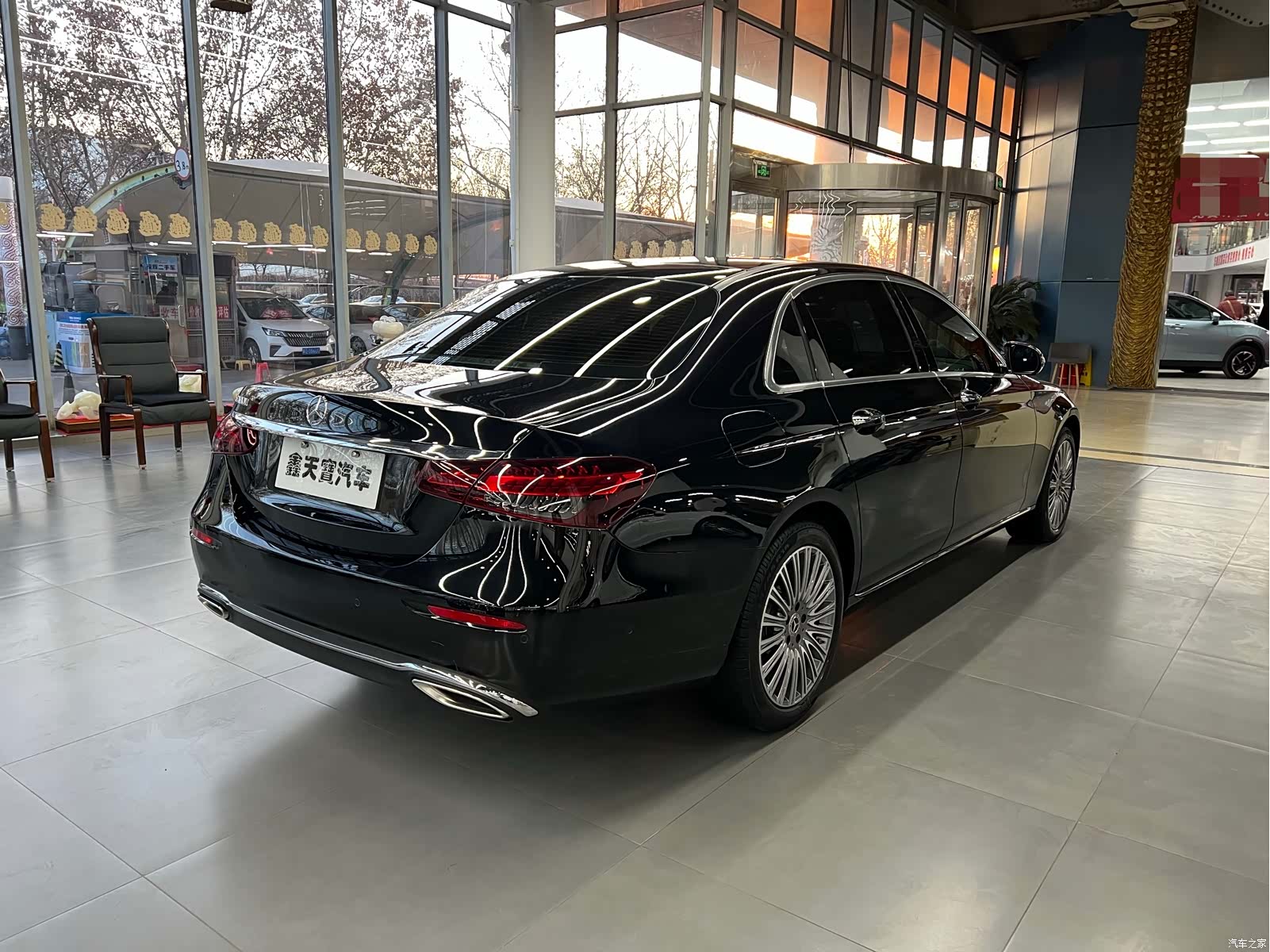 Mercedes-Benz E-Class, 2022 3