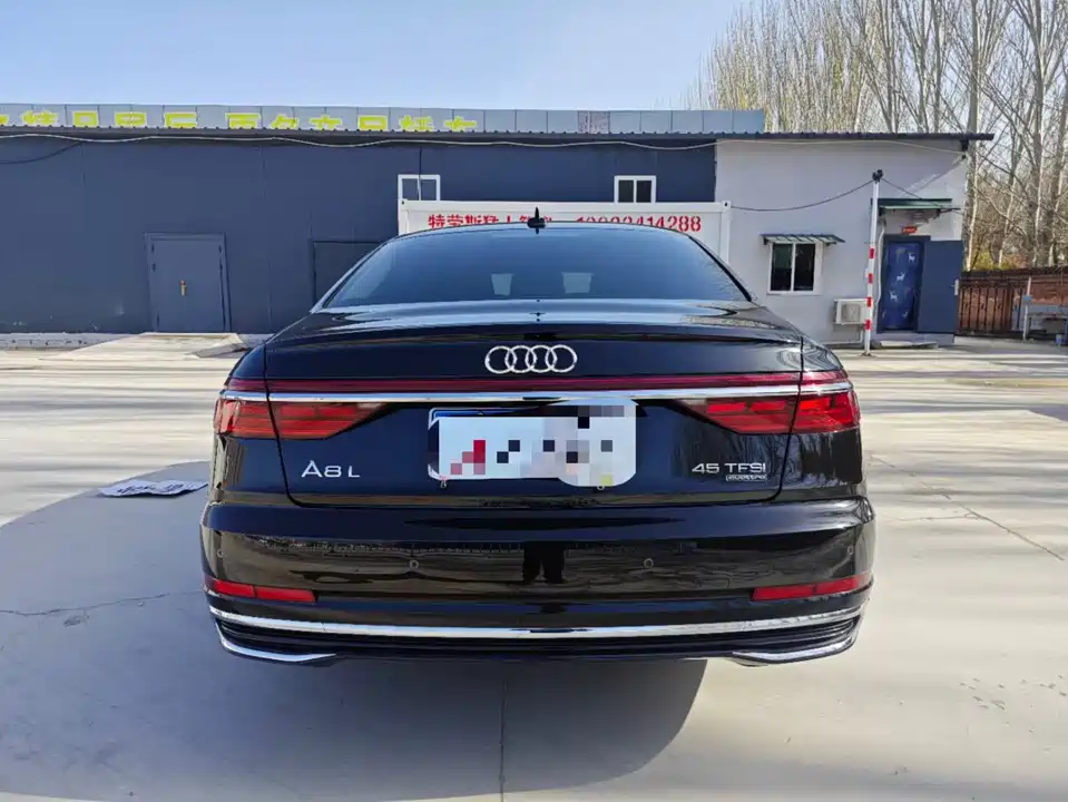 Audi A8