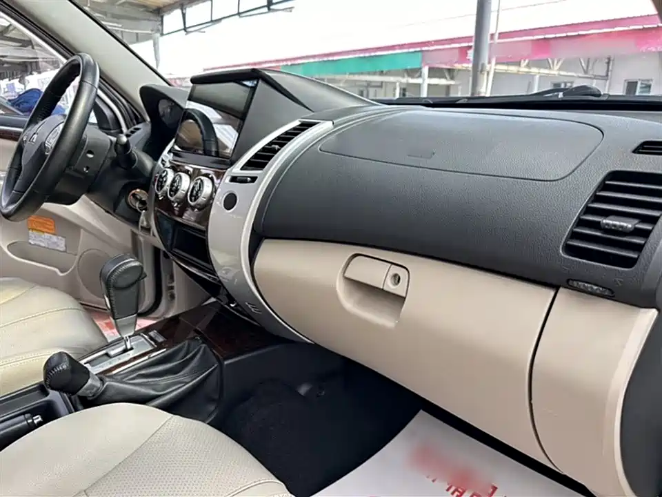 Mitsubishi Pajero Jinchang