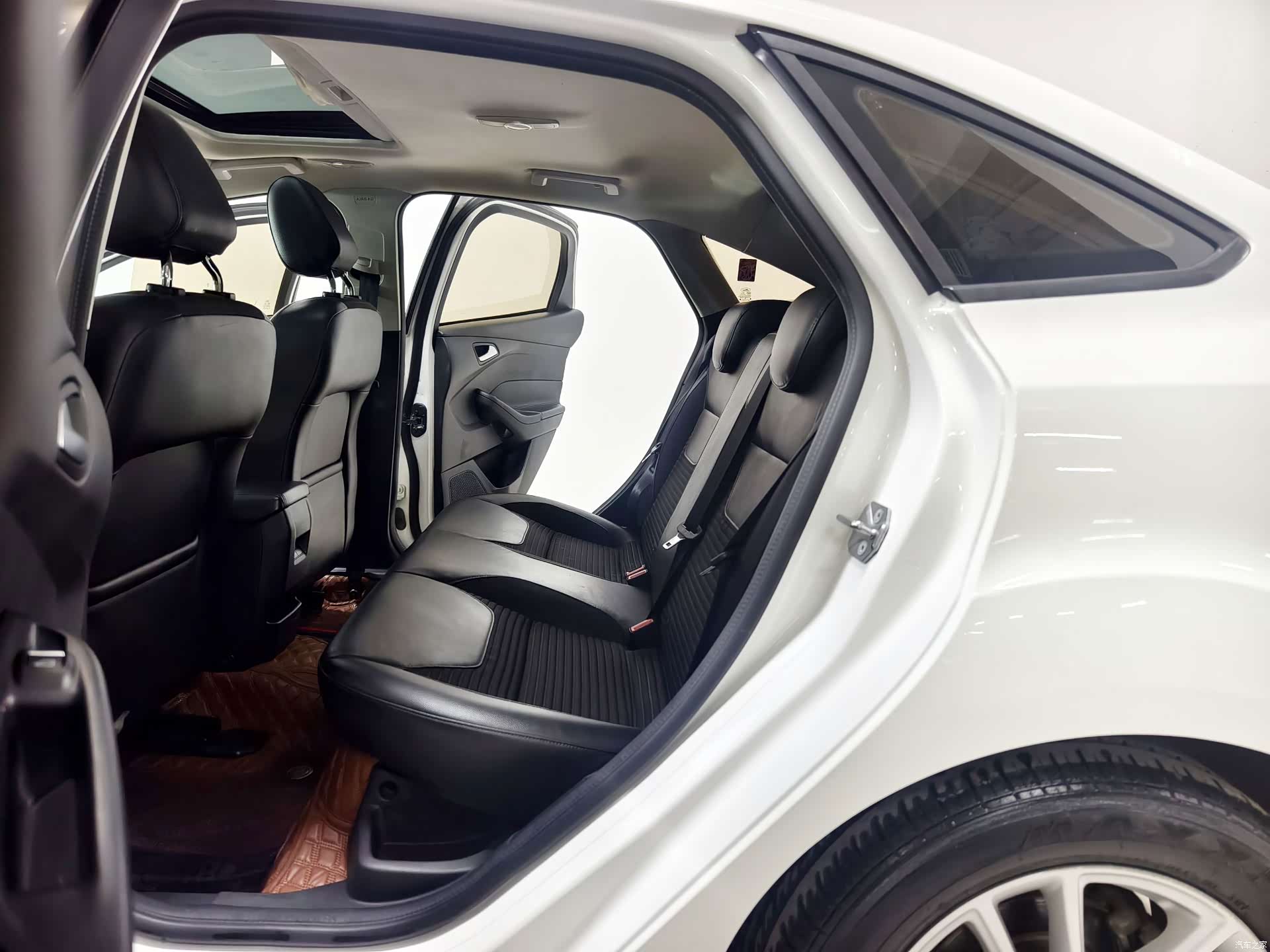 Ford Focus, 2016 13