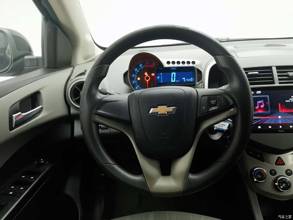 Chevrolet SE, 2013 11
