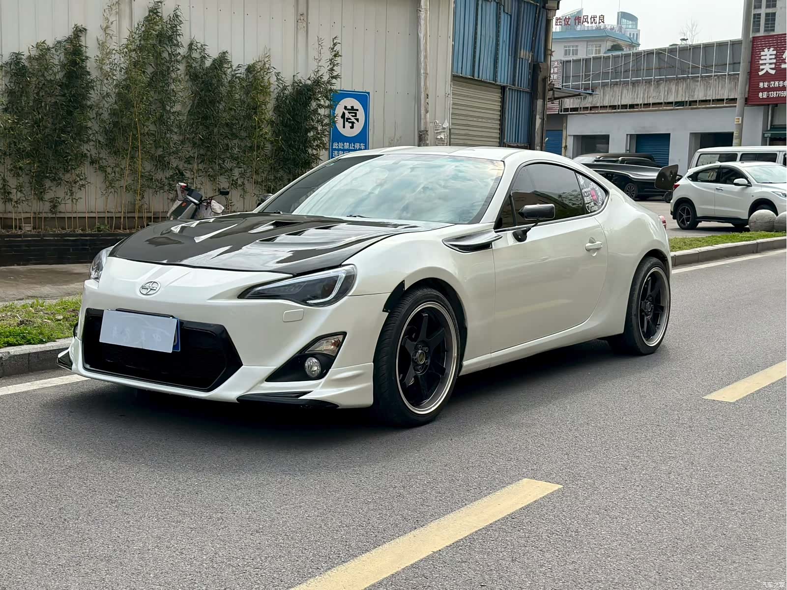 Toyota 86, 2014 1
