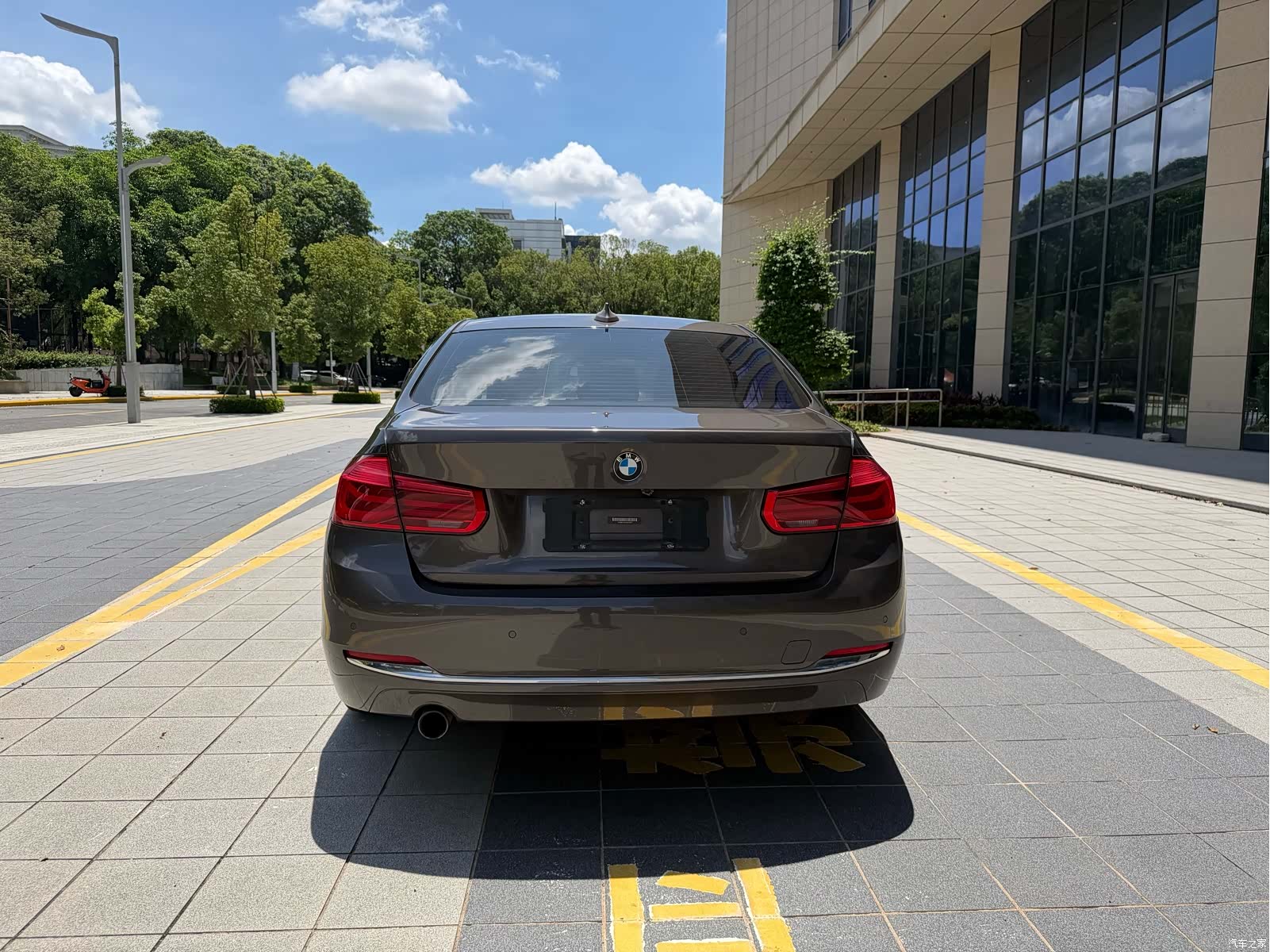 BMW 3 Series, 2017 8