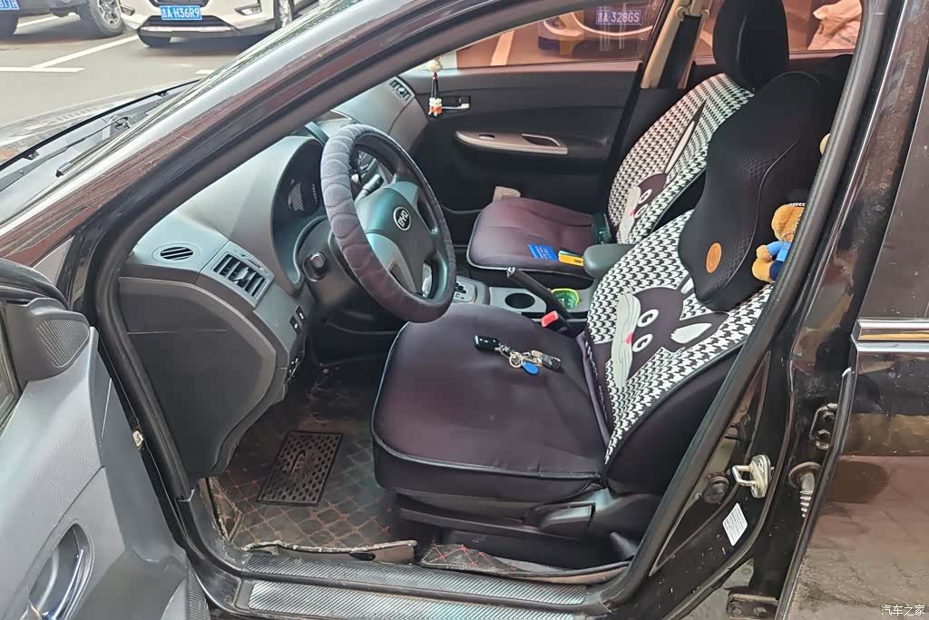BYD L3, 2015 9