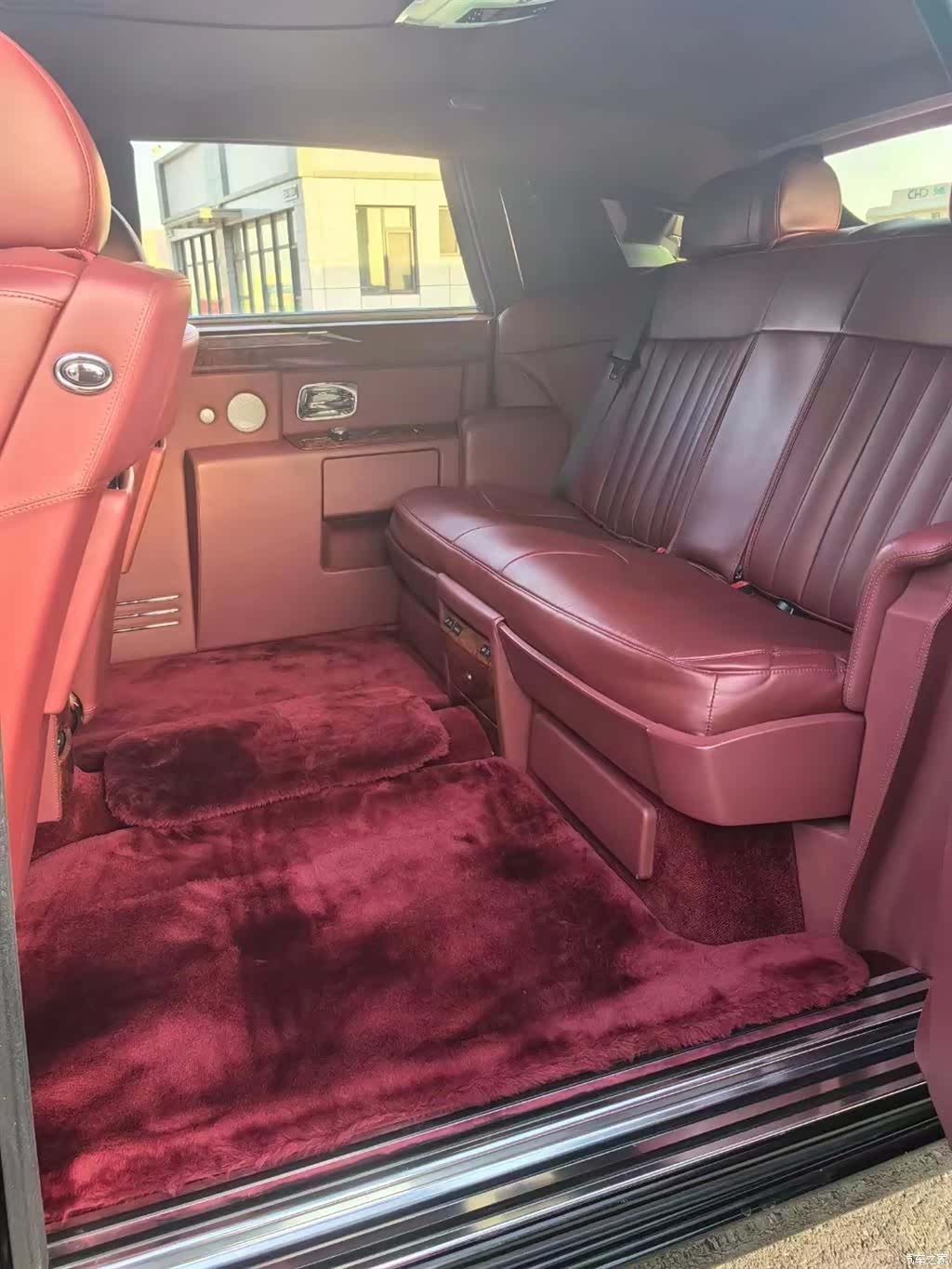 Rolls-Royce Phantom, 2011 11
