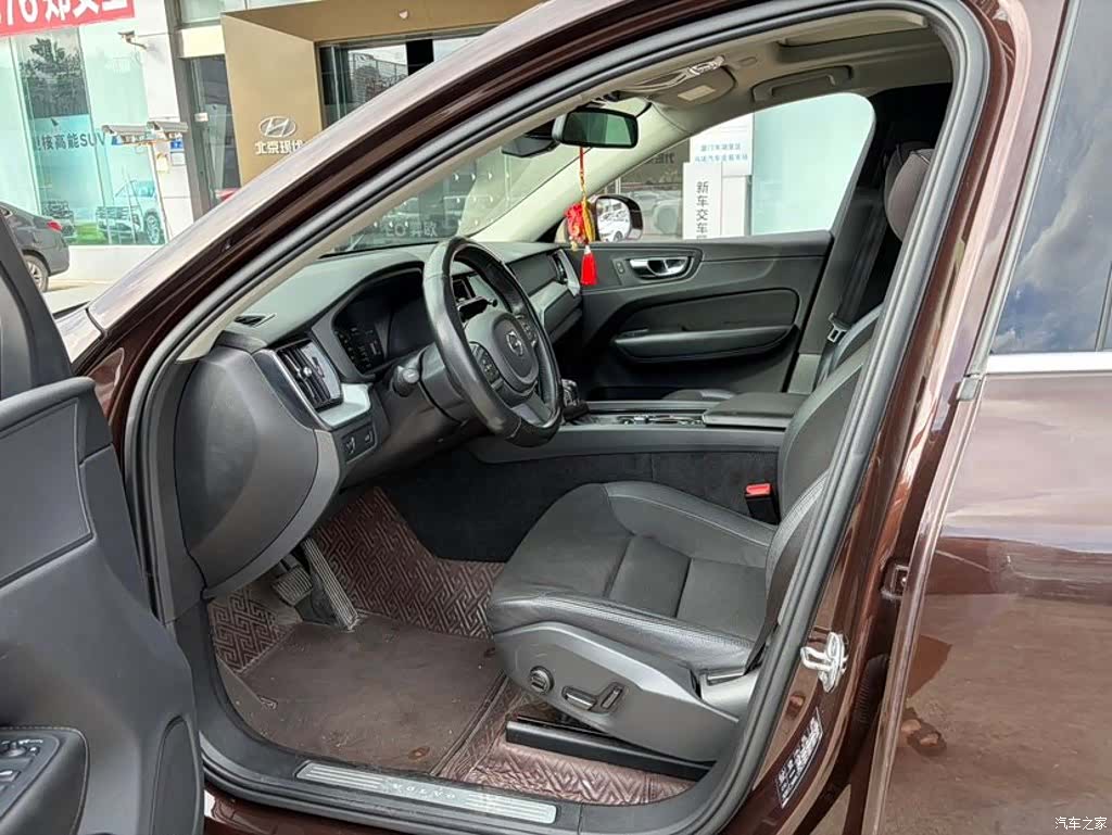 Volvo XC60, 2019 4
