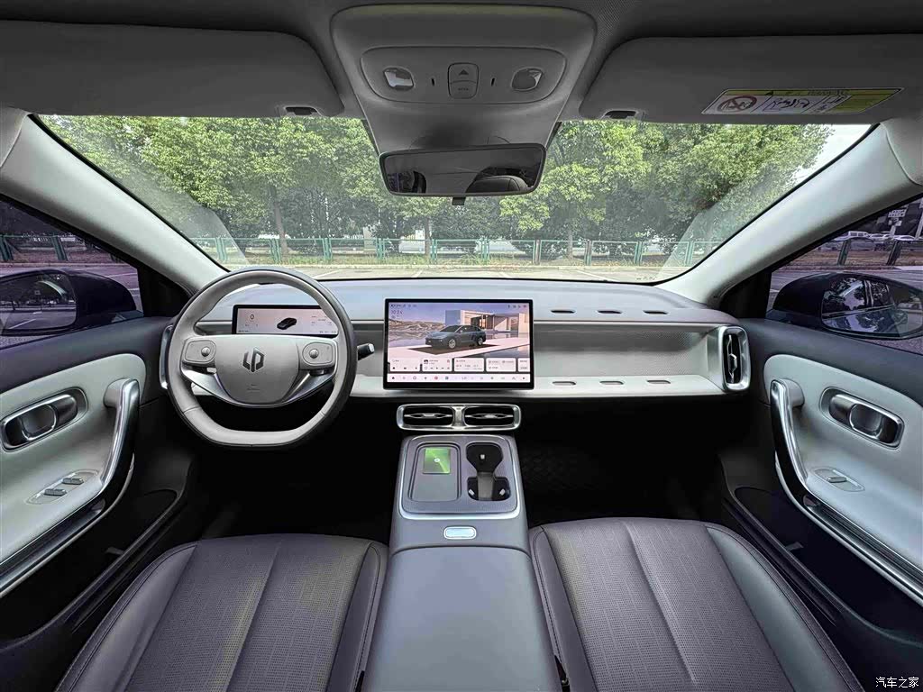Leapmotor B01, 2025 14