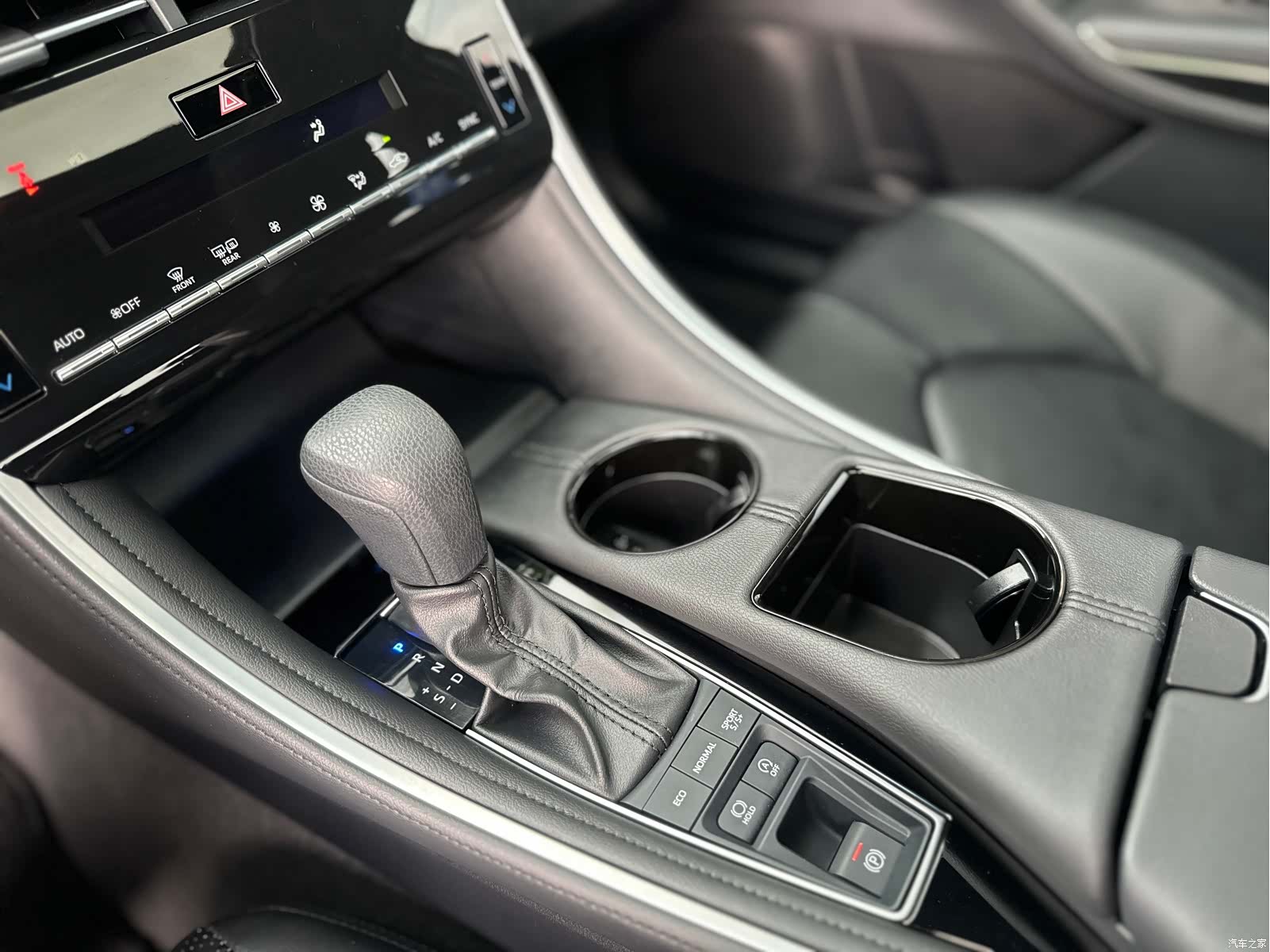 Toyota Avalon, 2023 10