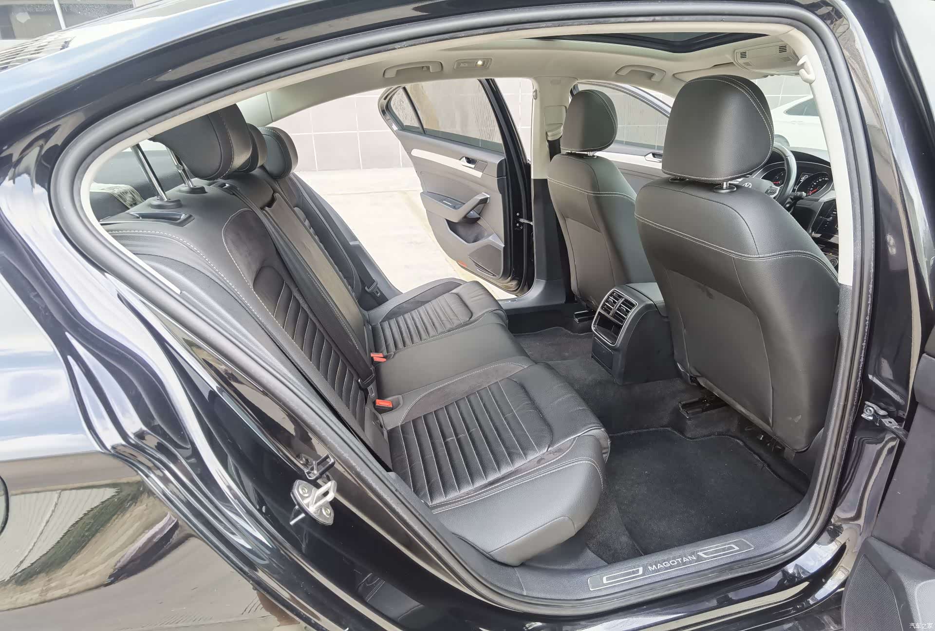Volkswagen Magotan, 2022 11