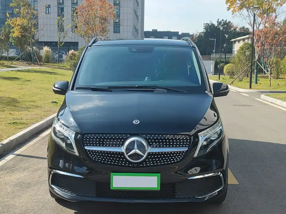 Mercedes-Benz V-class