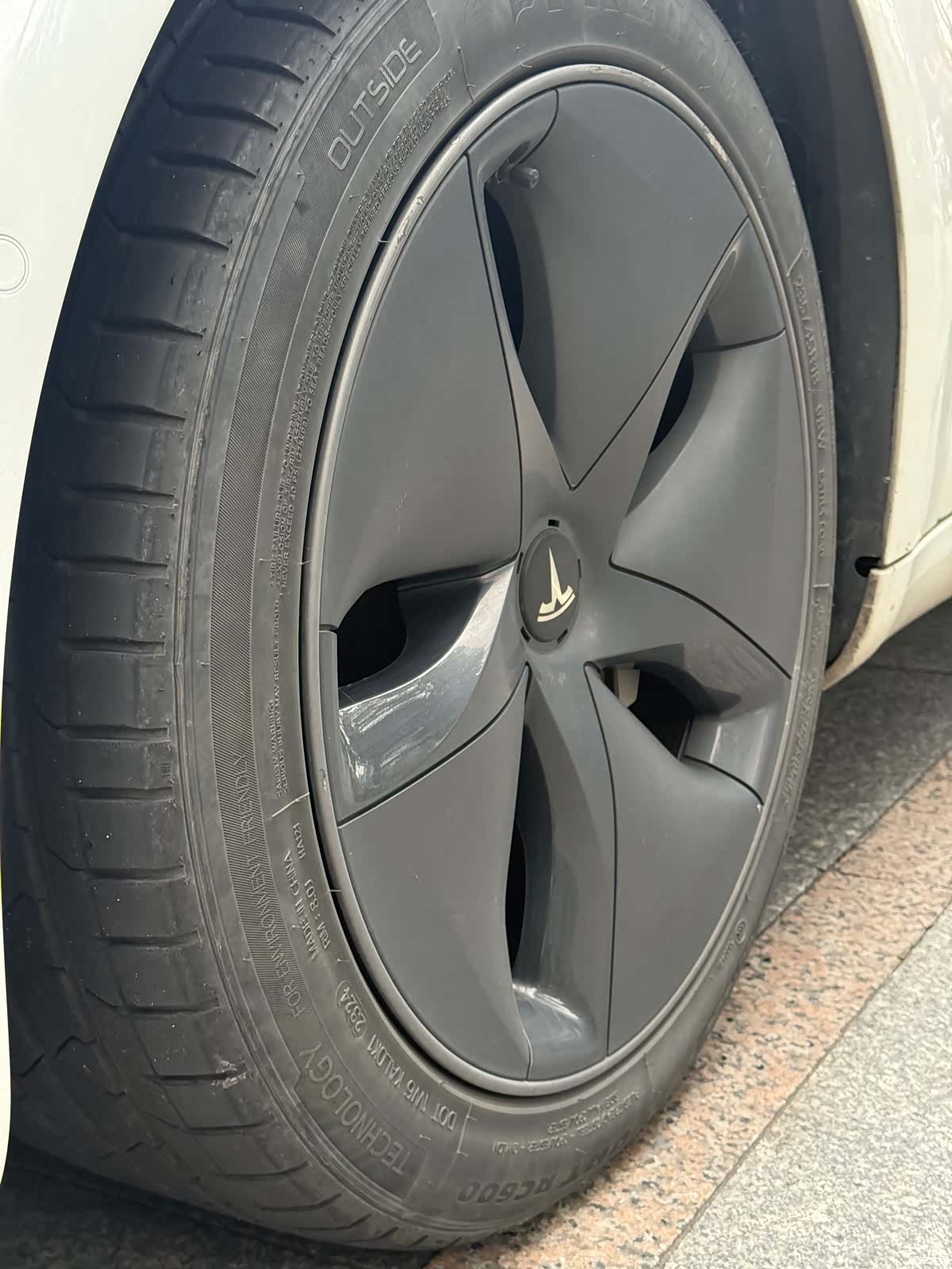 Tesla Model 3, 2020 4