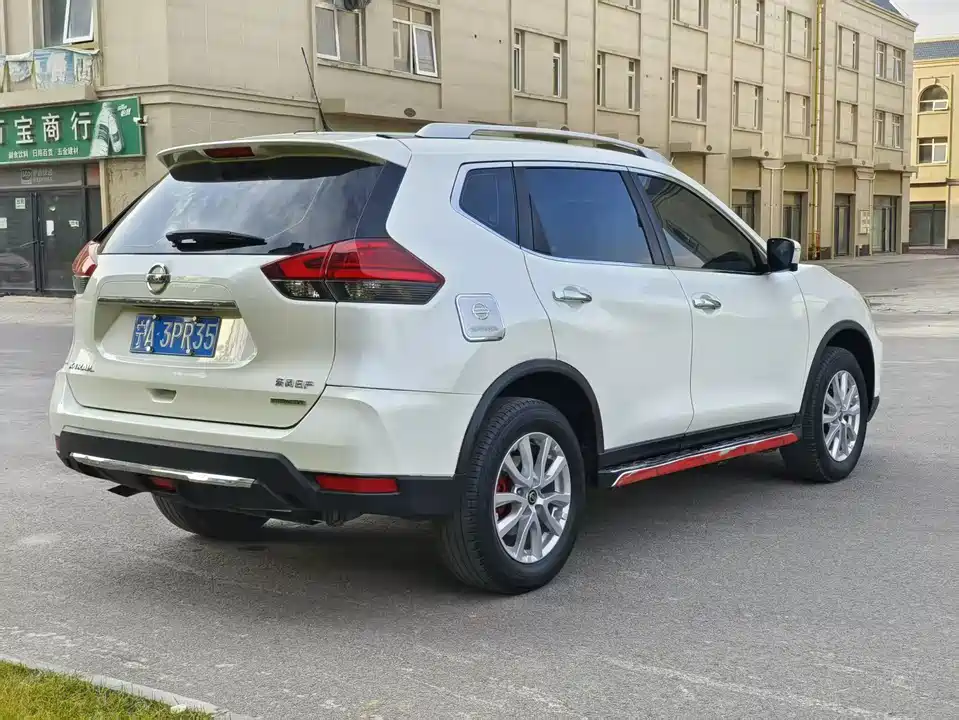 Nissan Qijun