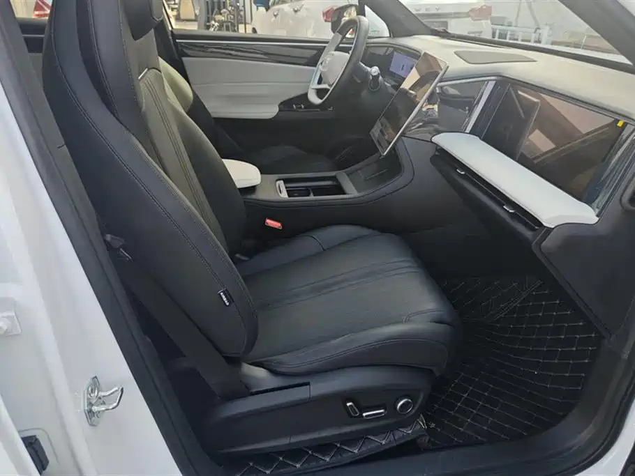 Geely Galaxy Galaxy L7