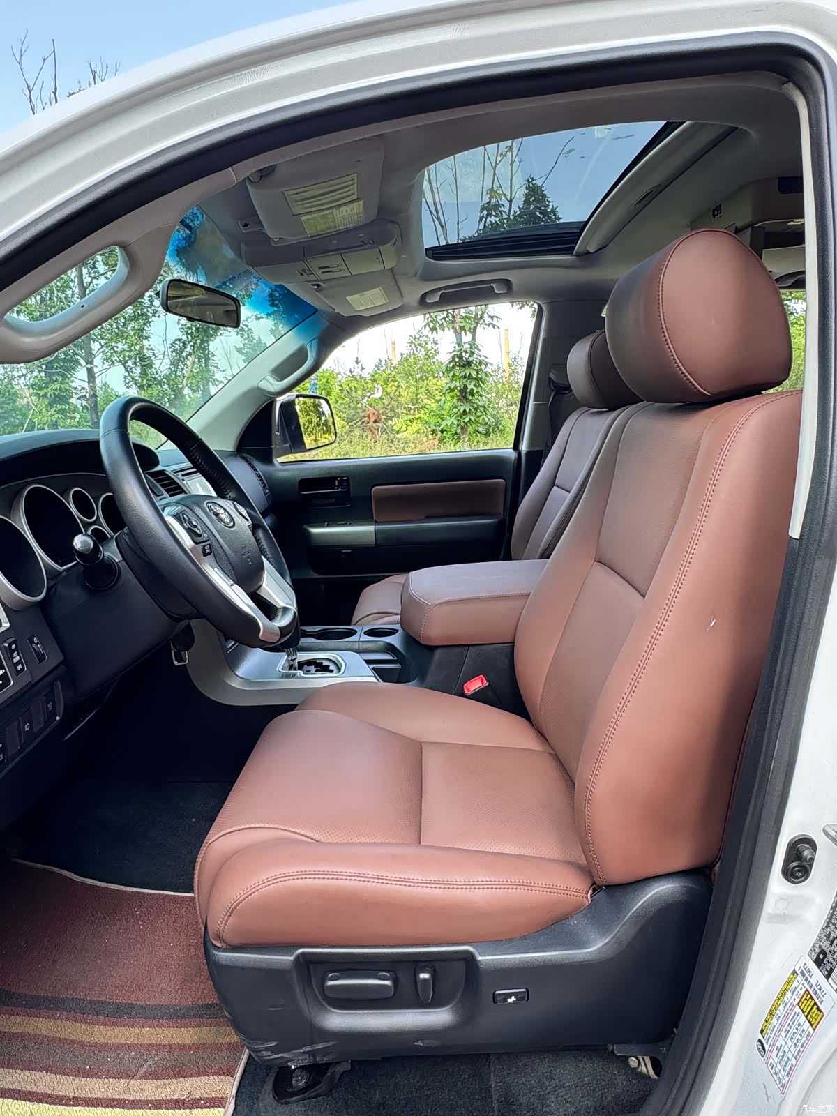 Toyota Sequoia, 2016 11