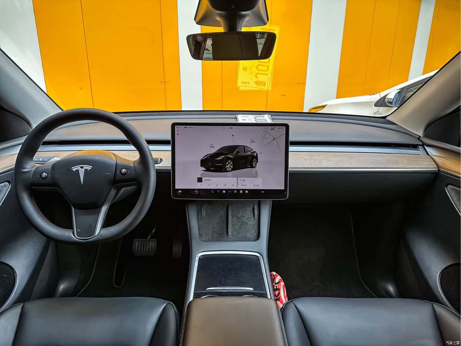 Tesla Model Y, 2022 все фото